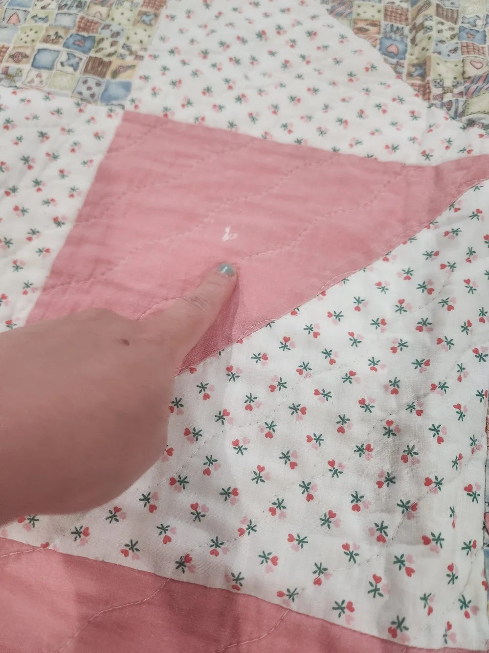 handmade baby quilt pinwheel pattern Pink White Patchwork 42x42.5